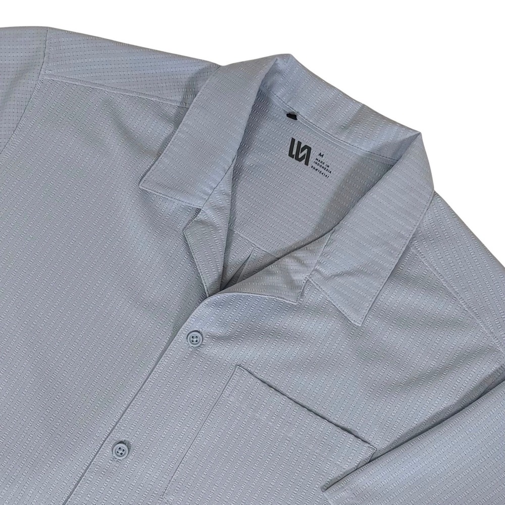VRST Mens Size Medium Bridge Button Down Shirt Light Blue  Short Sleeve‎ Stretch